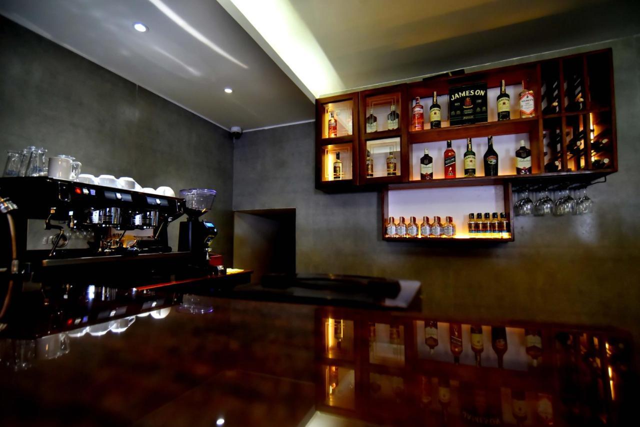 Victoria Mews Hotel Kampala Exterior photo